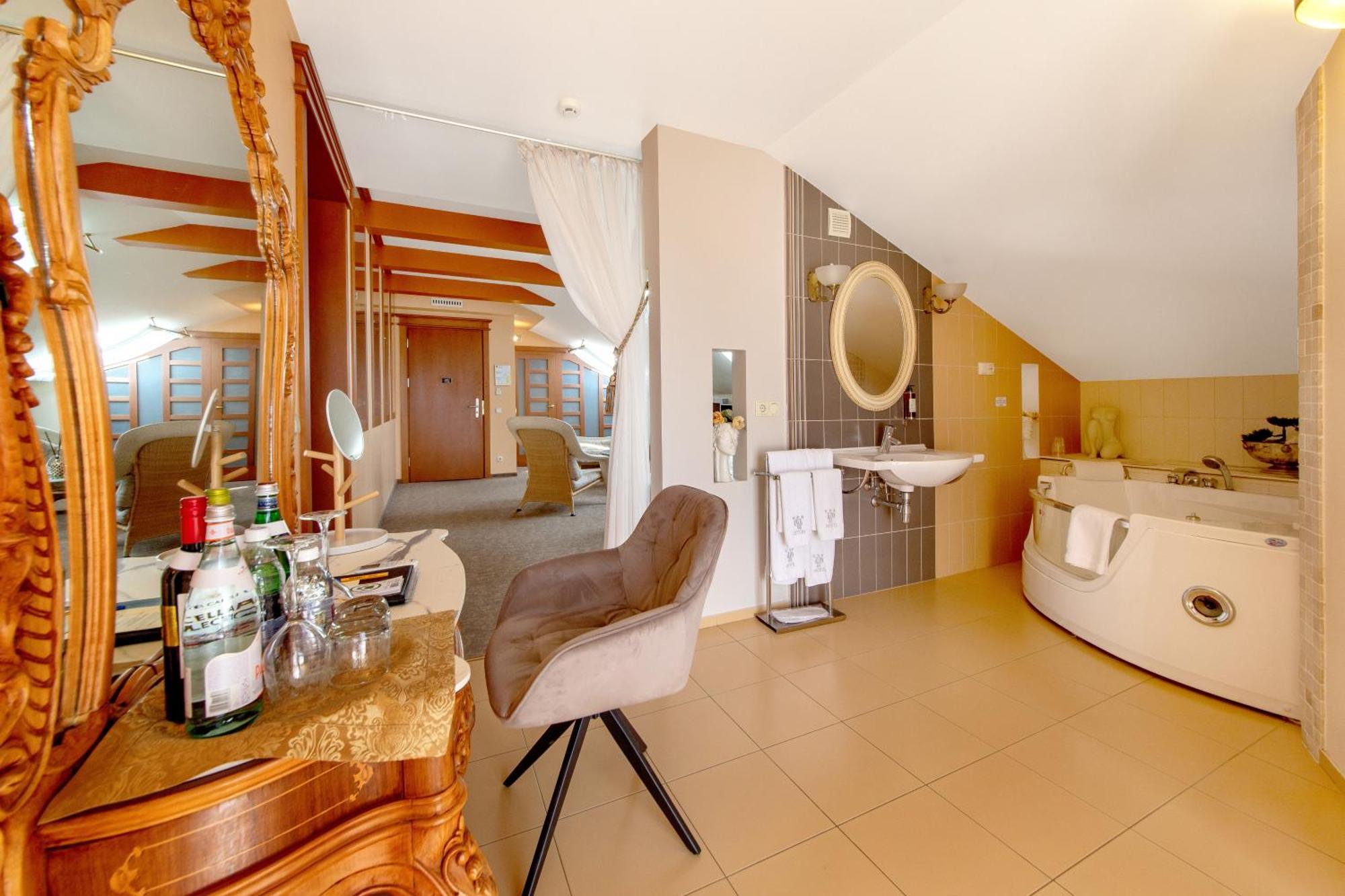 Pazaislis Park Hotel Kaunas Buitenkant foto