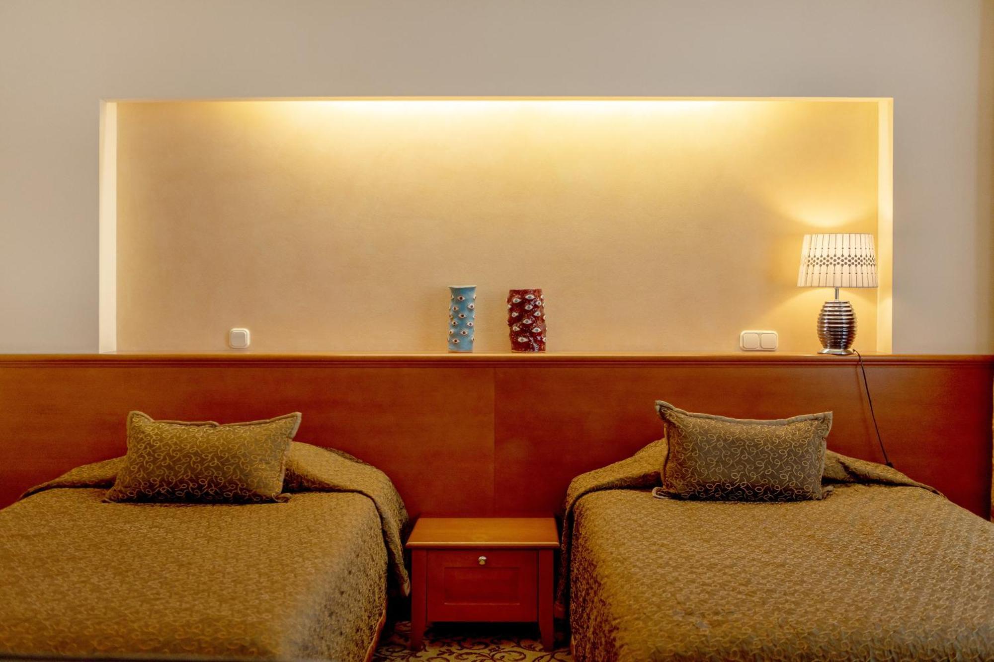 Pazaislis Park Hotel Kaunas Buitenkant foto