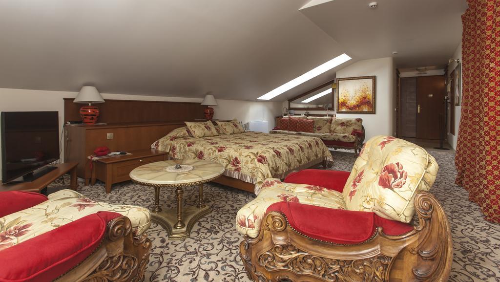 Pazaislis Park Hotel Kaunas Buitenkant foto