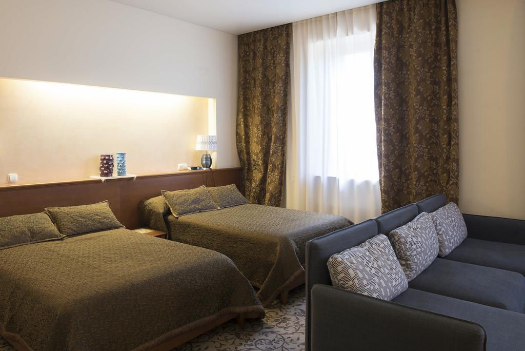 Pazaislis Park Hotel Kaunas Buitenkant foto