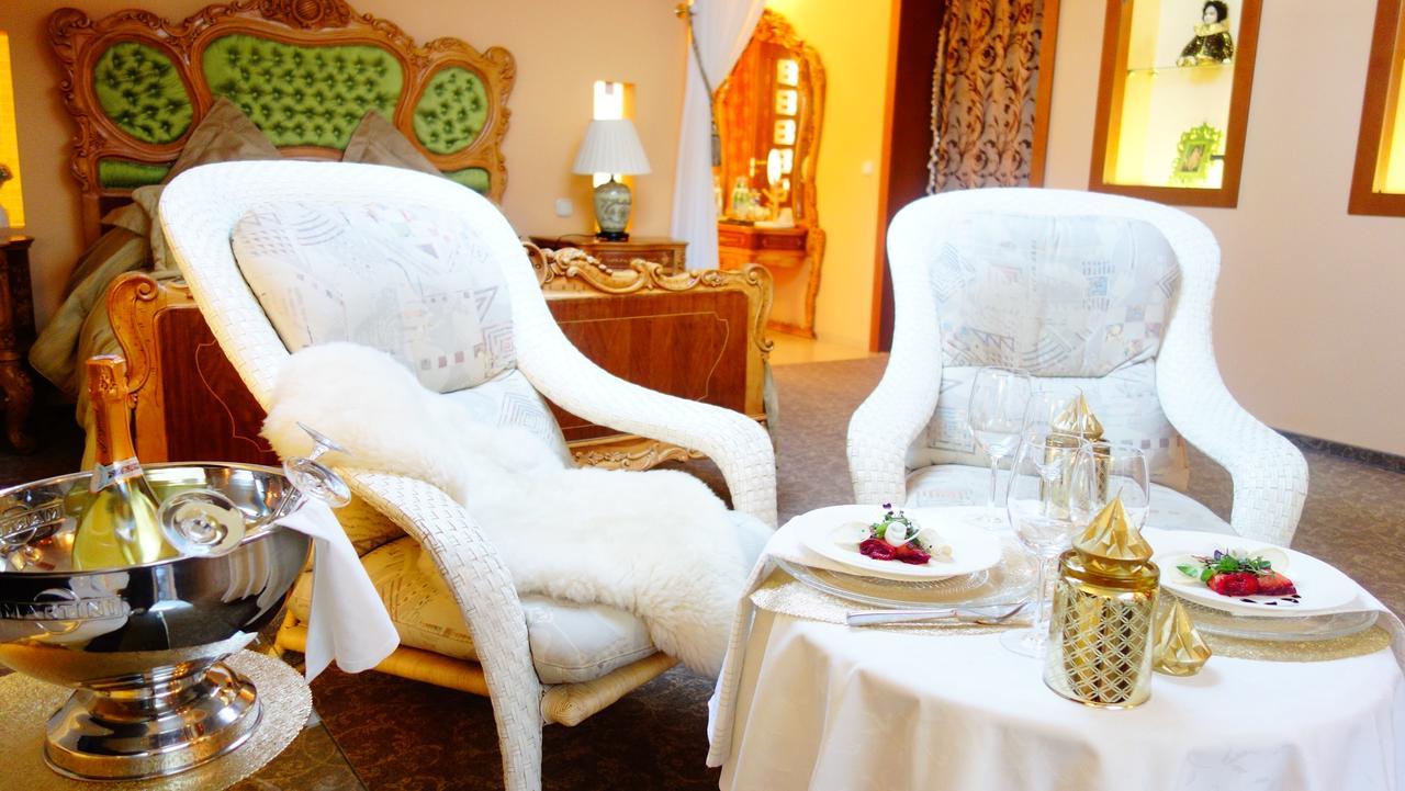 Pazaislis Park Hotel Kaunas Buitenkant foto